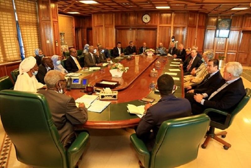 Governor of Central Bank meets US delegation