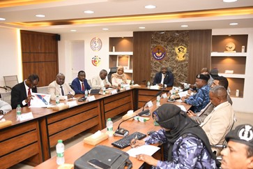 Minister of Minerals Holds Extended Meeting