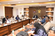 Minister of Minerals Holds Extended Meeting