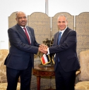 Foreign Minister Meets Egyptian Counterpart in Cairo
